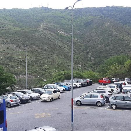 Appartamento Grazioso, Molto Tranquillo! Genua Exterior foto
